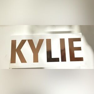 Kylie Cosmetics Eyeshadow Palette - Bronze